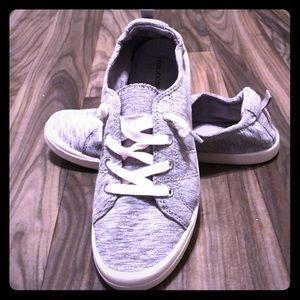 Maurices grey slip on tennis shoes ❤️